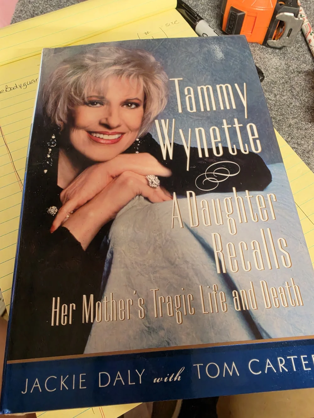 AT-1 Tammy Wynette: A Daughter Recalls - Blue Hardcover Memoir